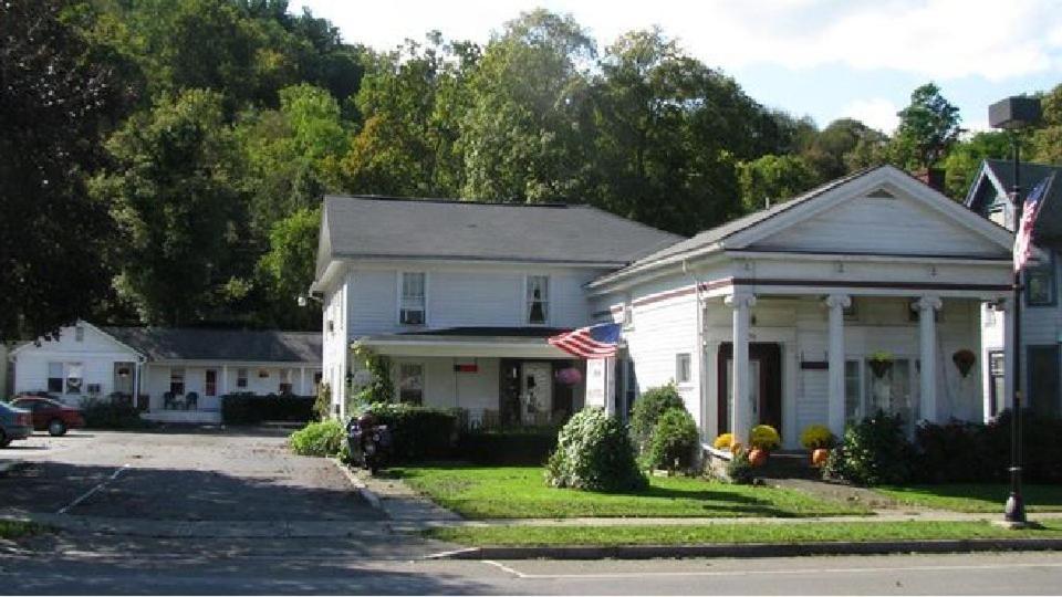 The Colonial Inn & Creamery Watkins Glen Exterior foto